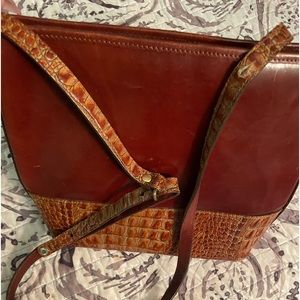 Authentic leather Brahmin shoulder purse